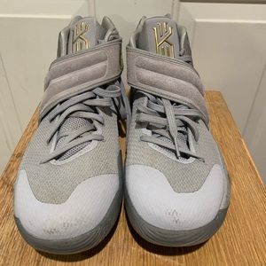 Nike Kyrie 2 Size 14